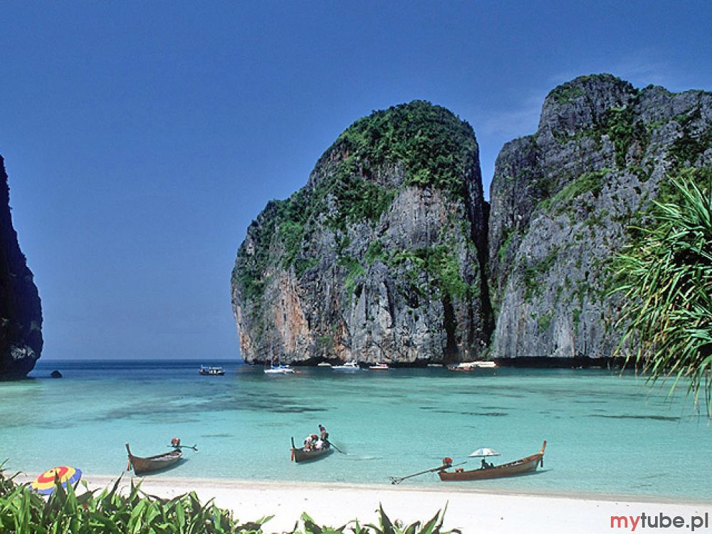 Tajlandia, dzięki swojej spokojnej, bezkonfliktowej historii zyskała piękną nazwę: Prathet Thai, co tłumaczy się jako \'kraj ludzi wolnych\'. Graniczy z Malezją, Birmą, Laosem i Kambodżą. Od wschodu oblewają ją wody Morza Południowo -...