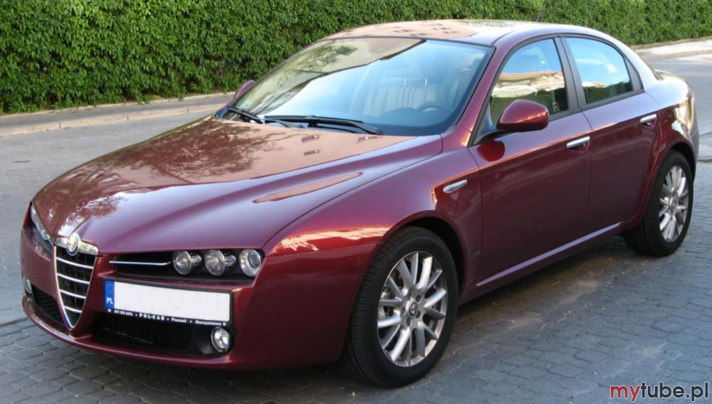 Alfa Romeo 159 – samochód klasy średniej, produkowany przez Alfę Romeo w zakładach w Pomigliano d\'Arco w latach 2005 - 2011 (produkcję zawieszono 28.10.2011, ale auto znajdzie się w ofercie producenta na 2012 rok). Początkowo w wersji sedan,...
