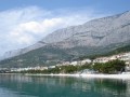 Tucepi to malutka miejscowość położona w Dalmacji Środkowej, w południowej Chorwacji. Rozciąga się wzdłuż 3 kilometrowej plaży na Makarskiej Riwierze, nad Morzem Adriatyckim. Miasteczko oddalone jest o 5 kilometrów od miejscowości...