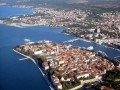 Sukošan w Chorwacji to typowe śródziemnomorskie miasto z wąskimi, uroczymi uliczkami. Leży nad płytką zatoką o tej samej nazwie, pomiędzy Zadarem i kanałem Paszman. Nazwa miejscowości pochodzi od imienia patrona - Św. Kasjana, na którego...